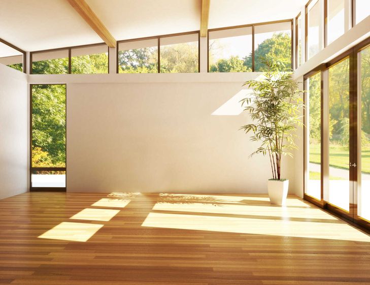 Leeres Zimmer eines Hauses bei der Wohnungsauflösung